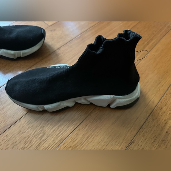 Balenciga Sneakers - Picture 6 of 8